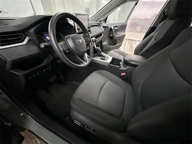 Thumbnail: 2022 Toyota RAV4 - 11