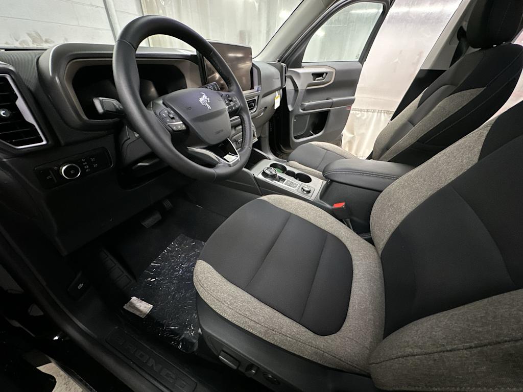 Thumbnail: 2025 Ford Bronco Sport - 11