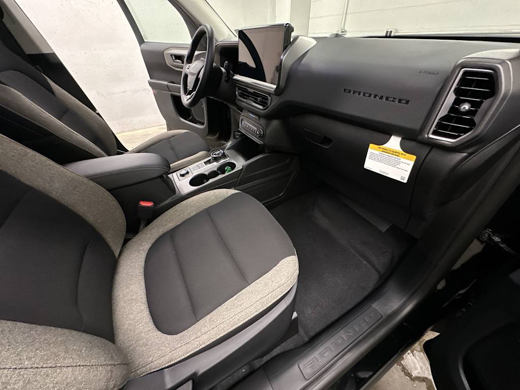 Thumbnail: 2025 Ford Bronco Sport - 25