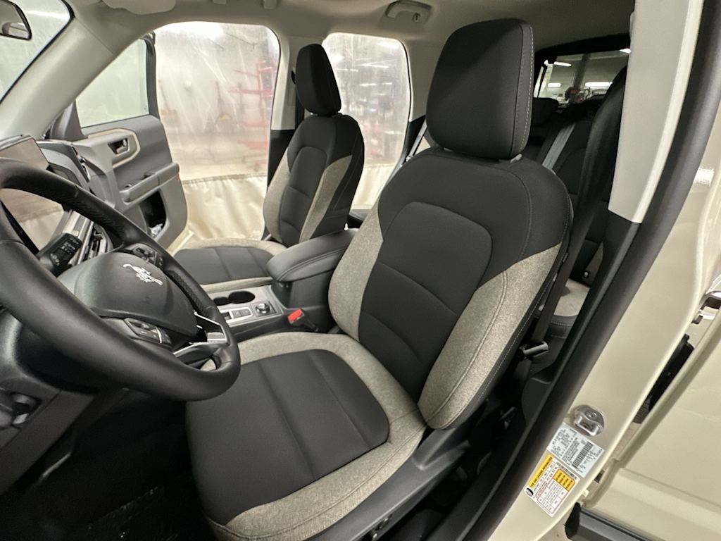 Thumbnail: 2025 Ford Bronco Sport - 11