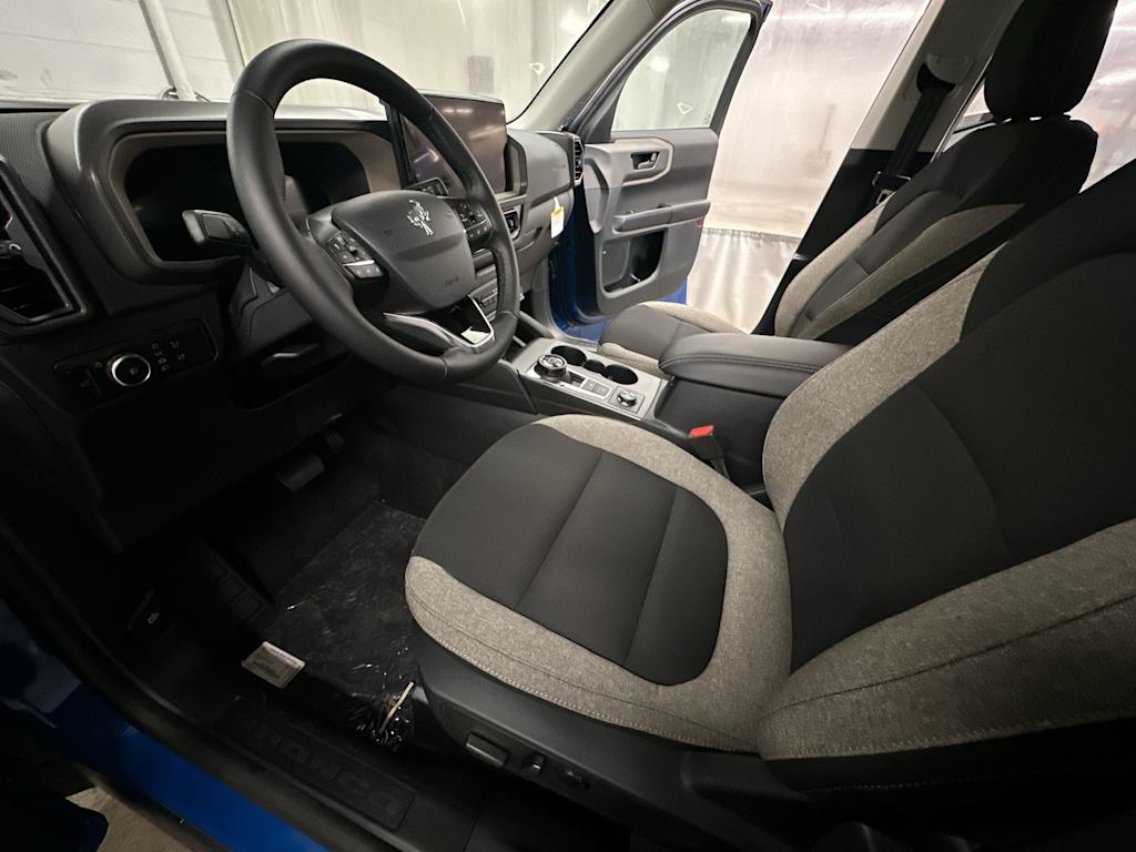 Thumbnail: 2025 Ford Bronco Sport - 11