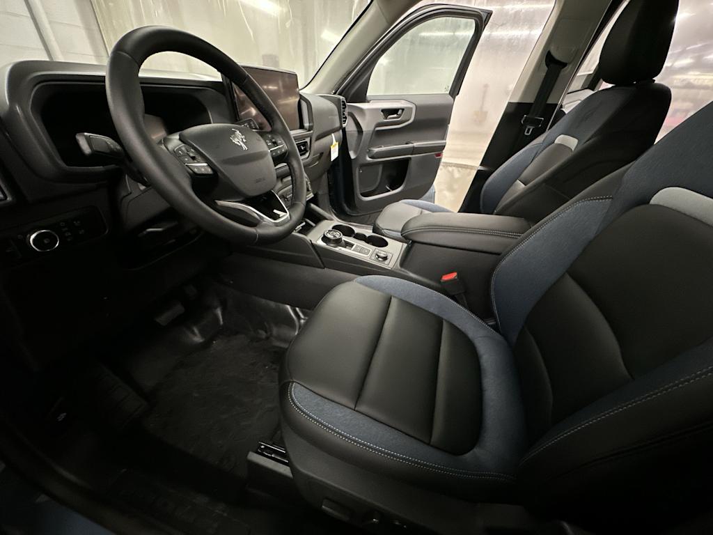 Thumbnail: 2025 Ford Bronco Sport - 11