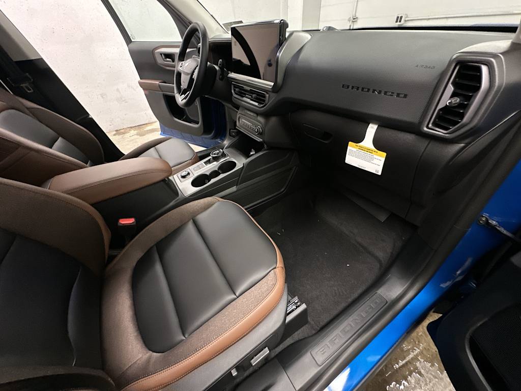 Thumbnail: 2025 Ford Bronco Sport - 14