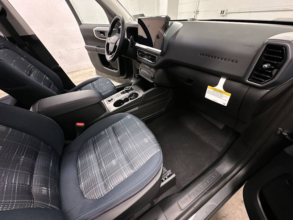 Thumbnail: 2025 Ford Bronco Sport - 25