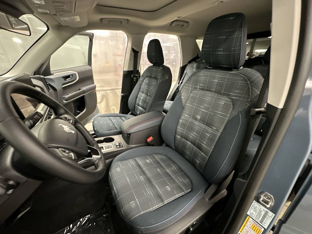 Thumbnail: 2025 Ford Bronco Sport - 12