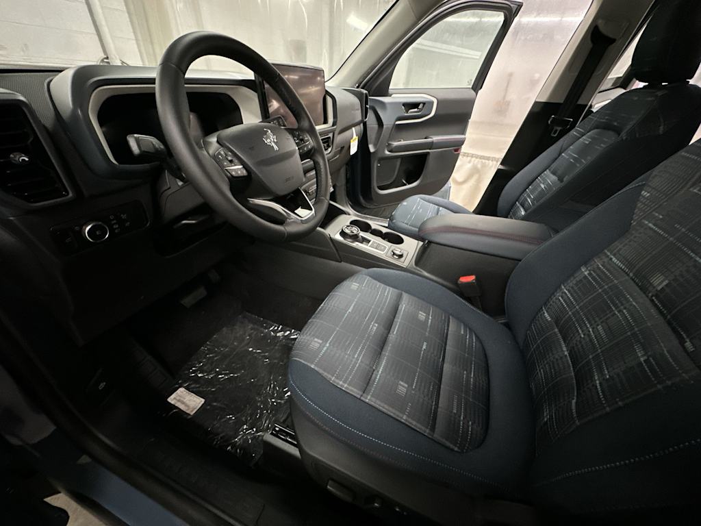 Thumbnail: 2025 Ford Bronco Sport - 11