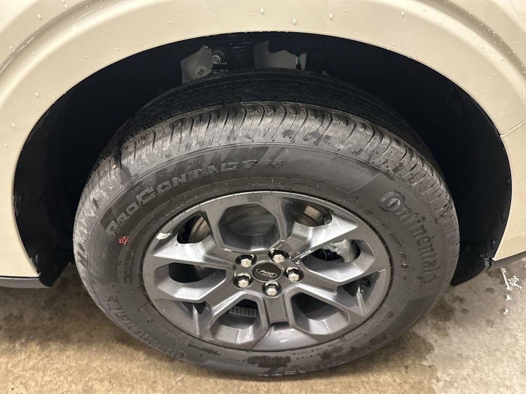 Thumbnail: 2025 Ford Maverick - 8