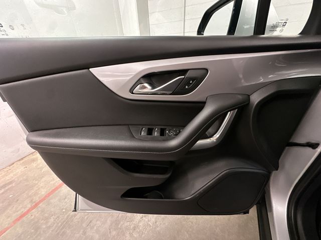 Thumbnail: 2021 Chevrolet Blazer - 25