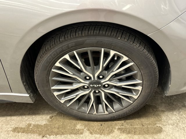 Thumbnail: 2024 Kia Forte - 7