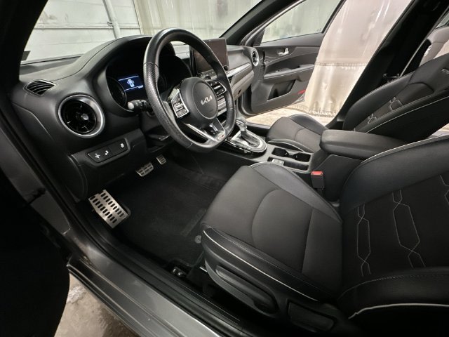 Thumbnail: 2024 Kia Forte - 9