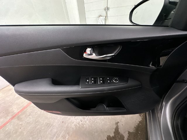 Thumbnail: 2024 Kia Forte - 26