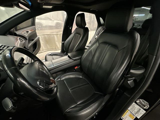Thumbnail: 2020 Lincoln MKZ - 11