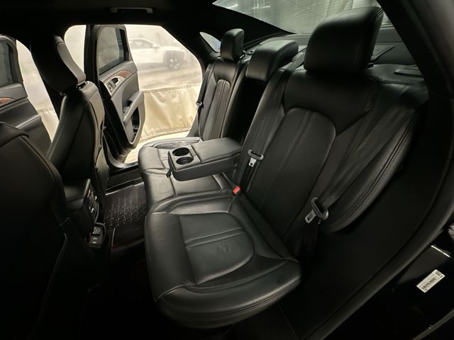 Thumbnail: 2020 Lincoln MKZ - 12