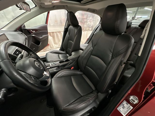 Thumbnail: 2015 Mazda Mazda3 - 11