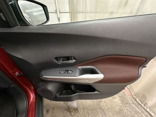 Thumbnail: 2020 Nissan Kicks - 26