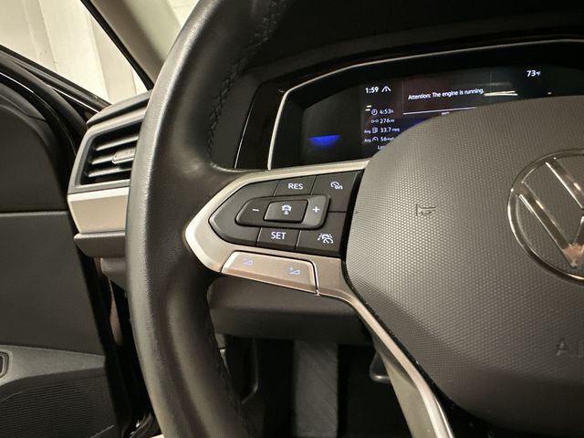 Thumbnail: 2024 Volkswagen Jetta - 17