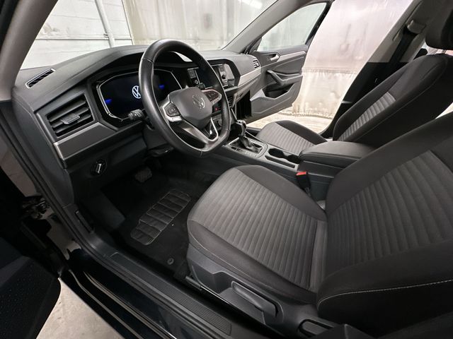 Thumbnail: 2024 Volkswagen Jetta - 10