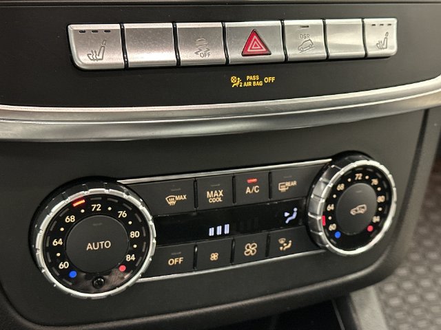 Thumbnail: 2012 Mercedes-Benz M-Class - 24