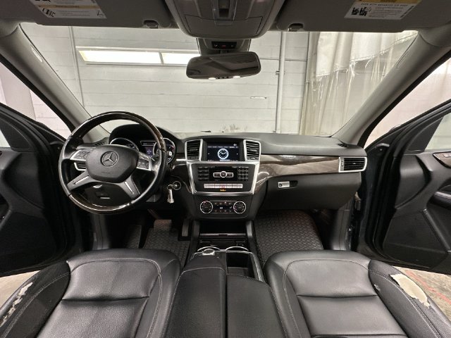 Thumbnail: 2012 Mercedes-Benz M-Class - 14