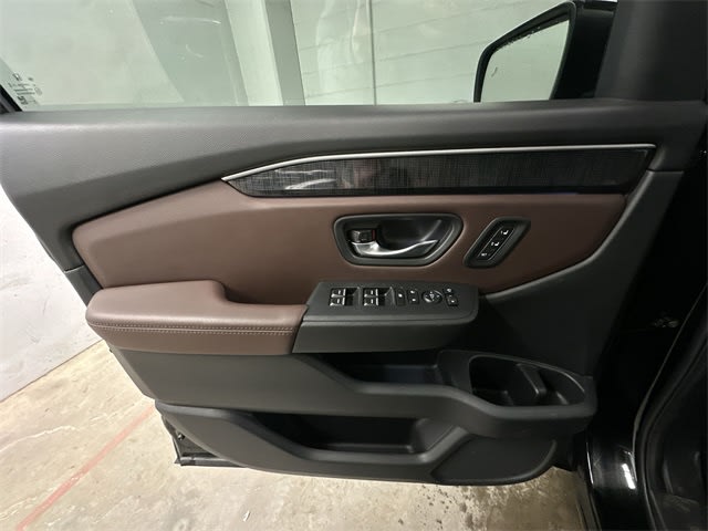 Thumbnail: 2023 Honda Pilot - 26