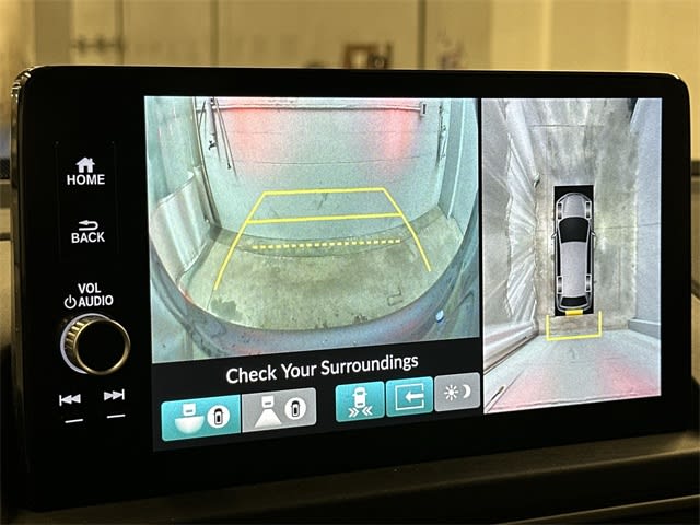 Thumbnail: 2023 Honda Pilot - 24