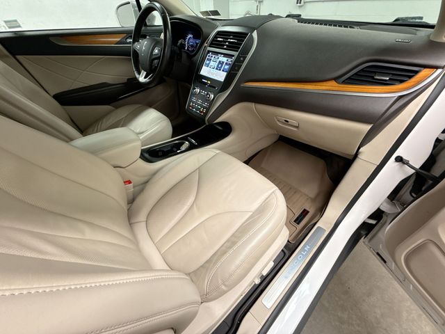 Thumbnail: 2018 Lincoln MKC - 12