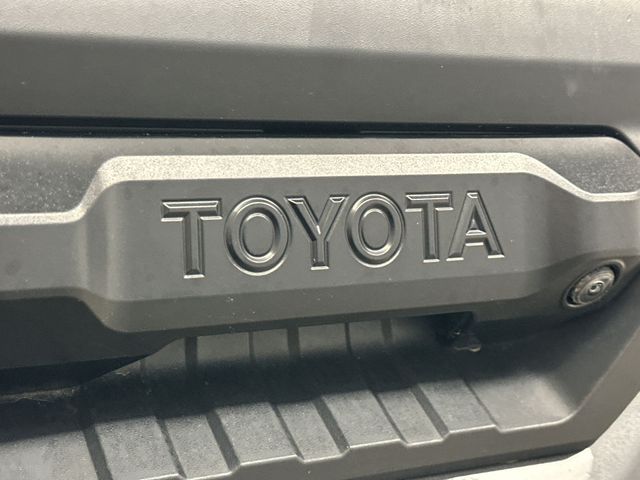 Thumbnail: 2022 Toyota Tundra - 26