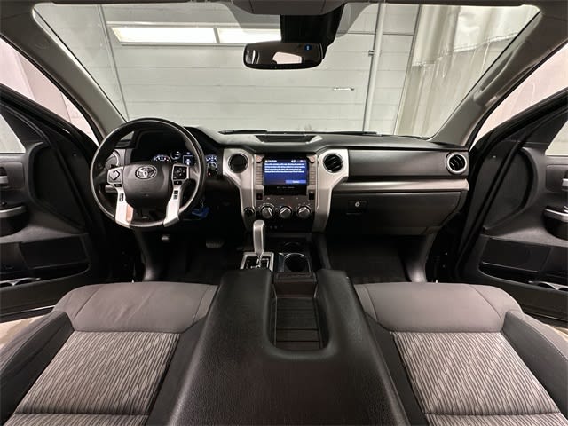 Thumbnail: 2021 Toyota Tundra - 10