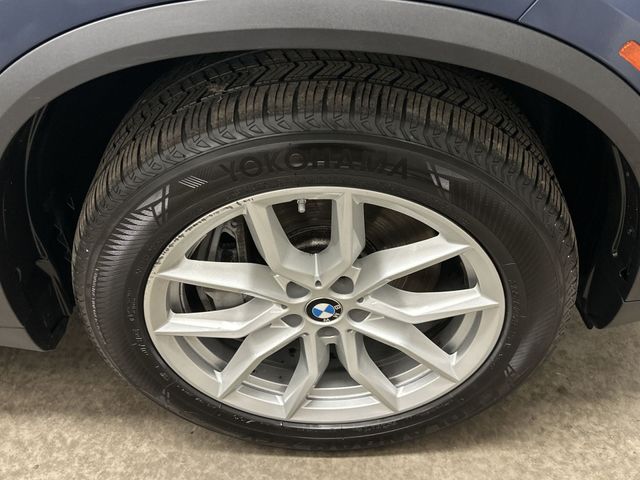 Thumbnail: 2021 BMW X5 - 8