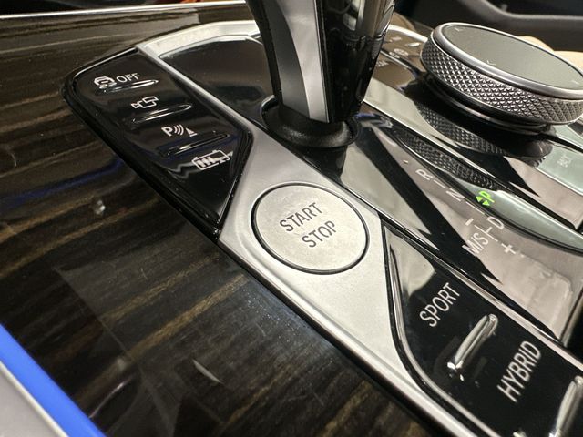 Thumbnail: 2021 BMW X5 - 15