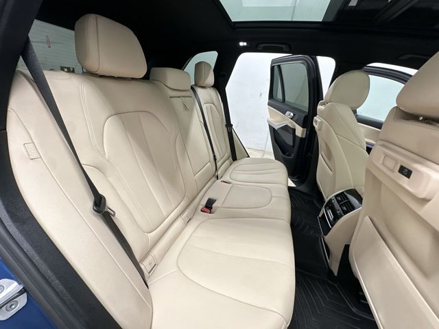 Thumbnail: 2021 BMW X5 - 32