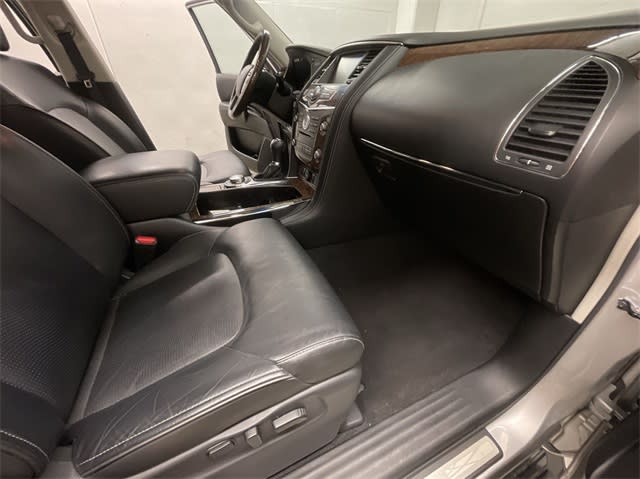 2017 INFINITI QX80 Base 26