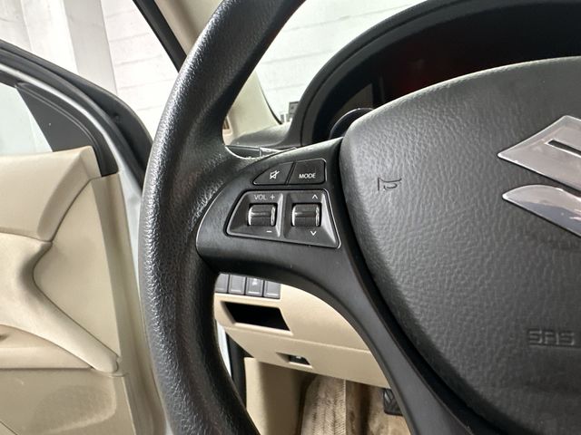 Thumbnail: 2012 Suzuki Kizashi - 18