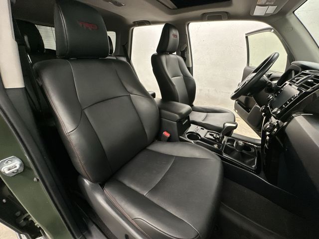 Thumbnail: 2020 Toyota 4Runner - 12