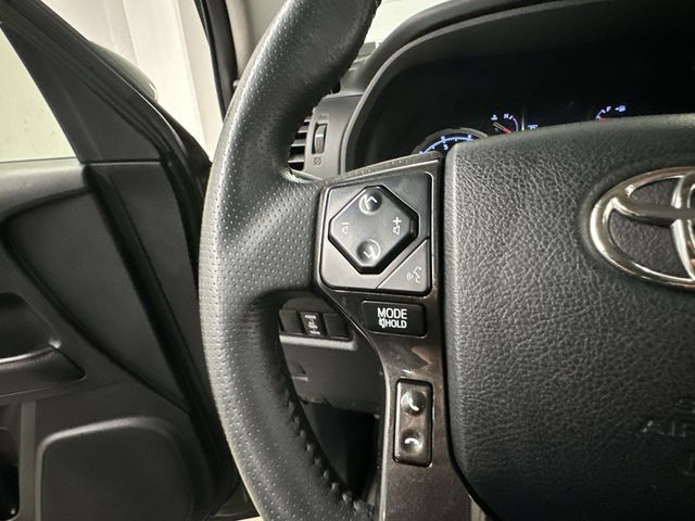 Thumbnail: 2020 Toyota 4Runner - 21