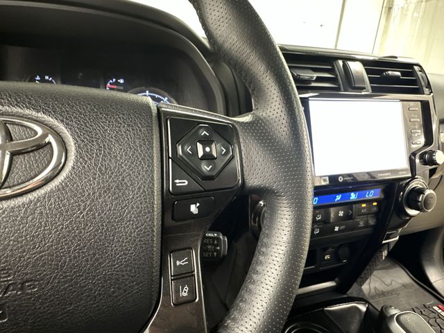 Thumbnail: 2020 Toyota 4Runner - 22