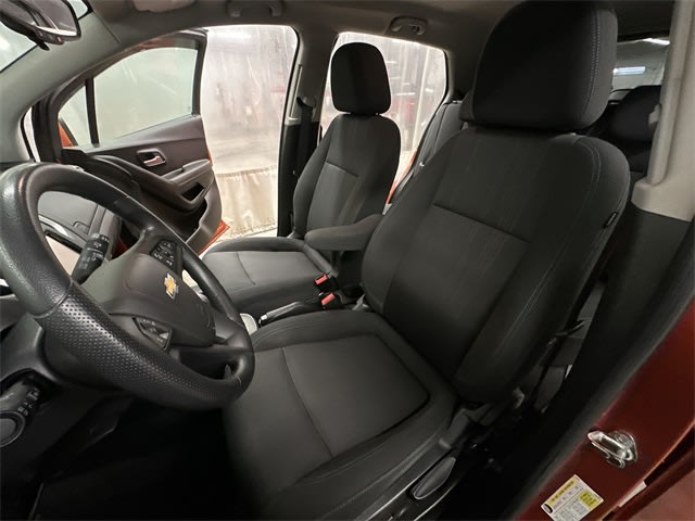 Thumbnail: 2016 Chevrolet Trax - 12