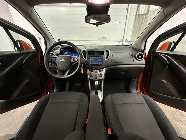 Thumbnail: 2016 Chevrolet Trax - 10