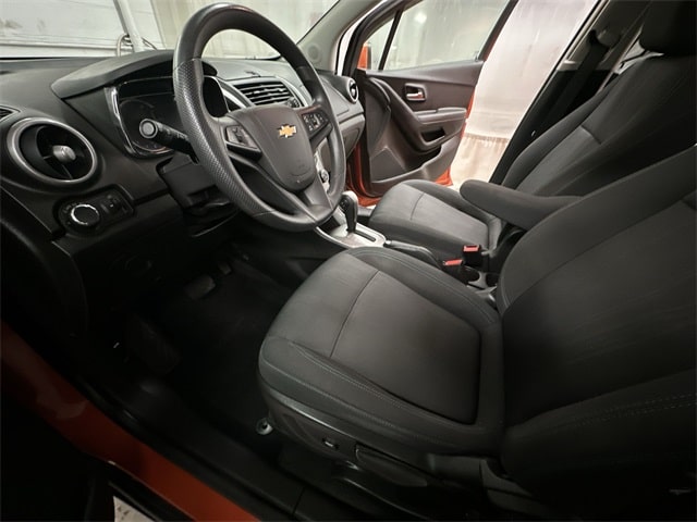 Thumbnail: 2016 Chevrolet Trax - 11