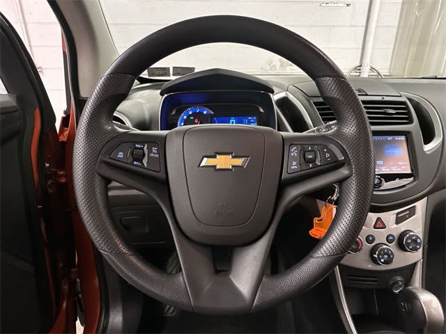Thumbnail: 2016 Chevrolet Trax - 2