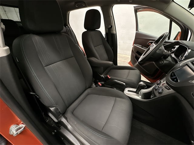Thumbnail: 2016 Chevrolet Trax - 24