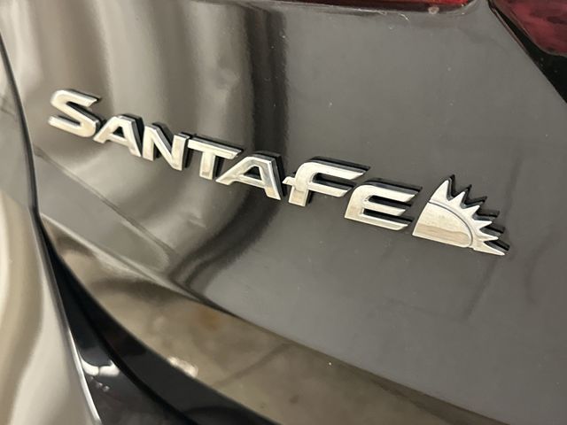 Thumbnail: 2016 Hyundai Santa Fe - 18