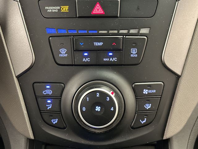 Thumbnail: 2016 Hyundai Santa Fe - 16