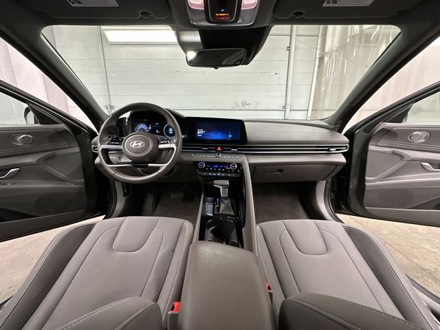 Thumbnail: 2025 Hyundai Elantra - 12