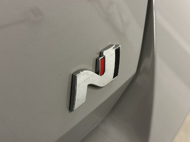 Thumbnail: 2023 Hyundai Elantra - 30