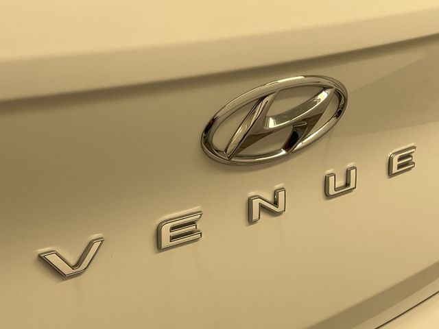 Thumbnail: 2023 Hyundai Venue - 7
