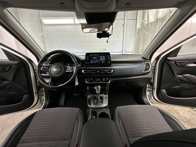 Thumbnail: 2021 Kia Seltos - 9