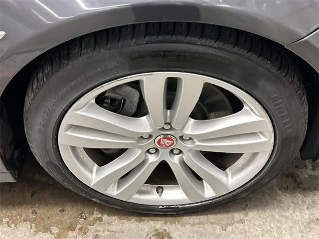 Thumbnail: 2017 Jaguar XJ - 7