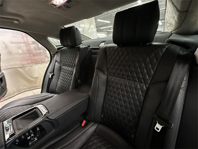 Thumbnail: 2017 Jaguar XJ - 9