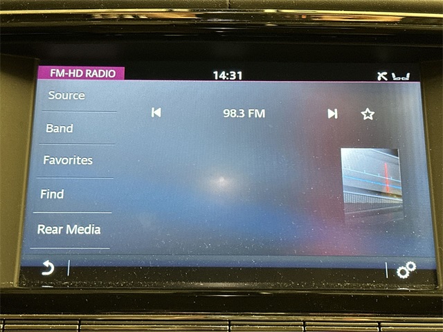 Thumbnail: 2017 Jaguar XJ - 10